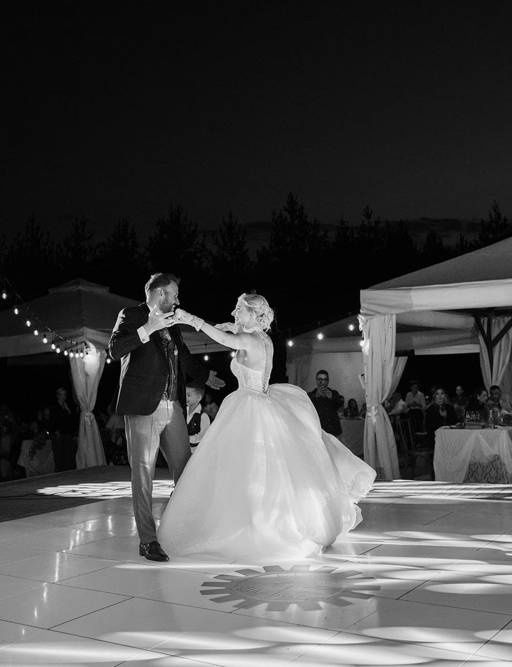 Сватбата на Ади и Асен (13) - Сватбена галерия на Ivylu.bg