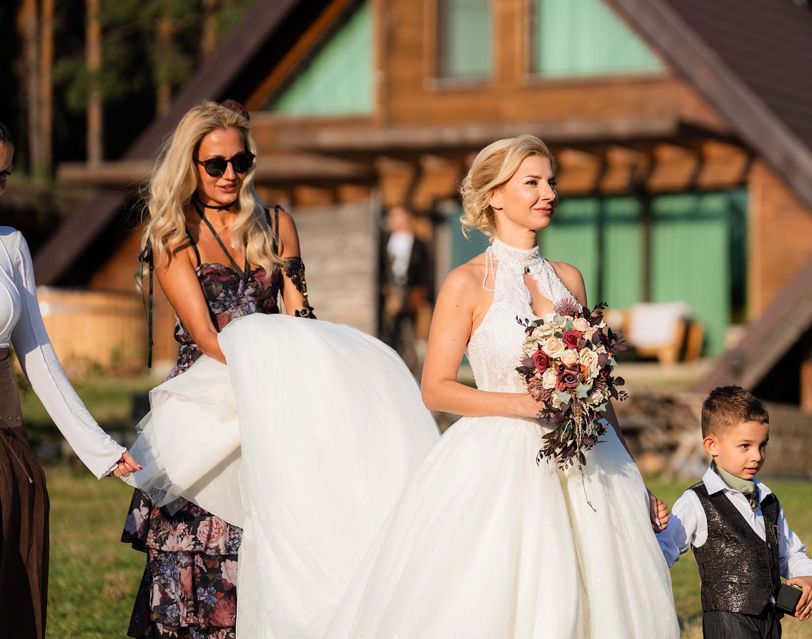 Сватбата на Ади и Асен (2) - Сватбена галерия на Ivylu.bg