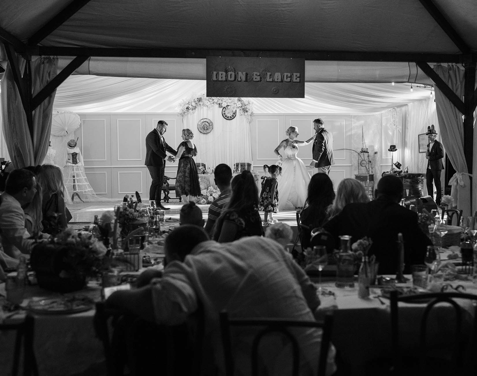 Сватбата на Ади и Асен (14) - Сватбена галерия на Ivylu.bg