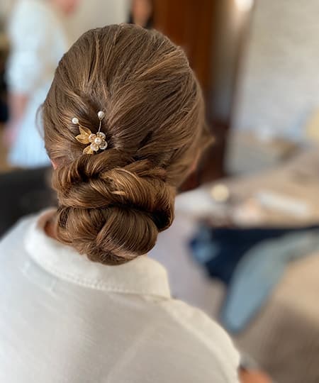 Bridal Hairstyle - Classic low chignon - 1110