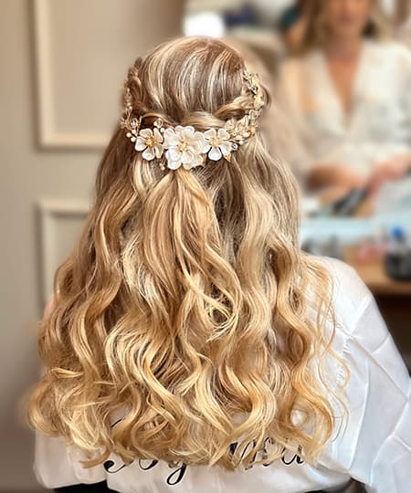 Bridal Hairstyle - Curly half-up - 1125